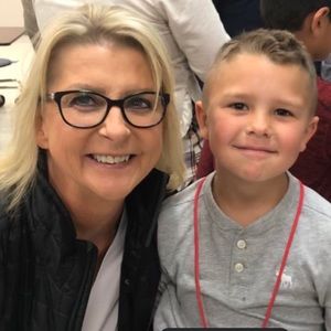 Meet your Posher, Dee